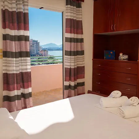 Sunny's Side * Sarandë