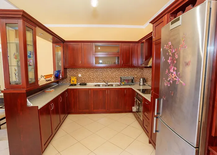 Sunny's Side * Saranda